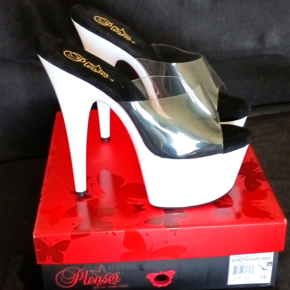 Dancer platform sandals